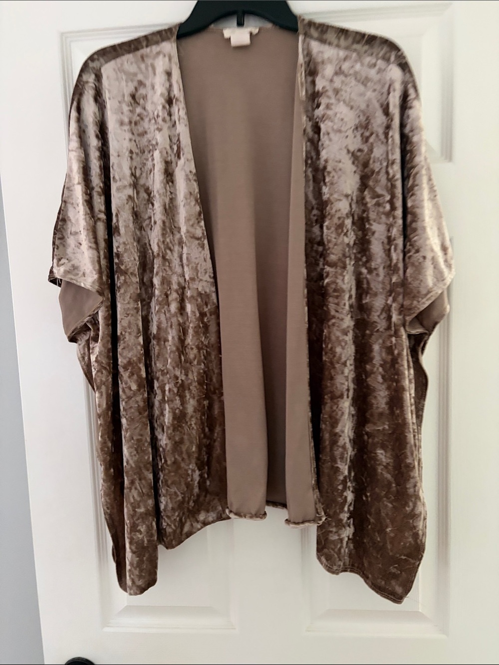 Olivia Rae Neutral Taupe Knit Top/kimono